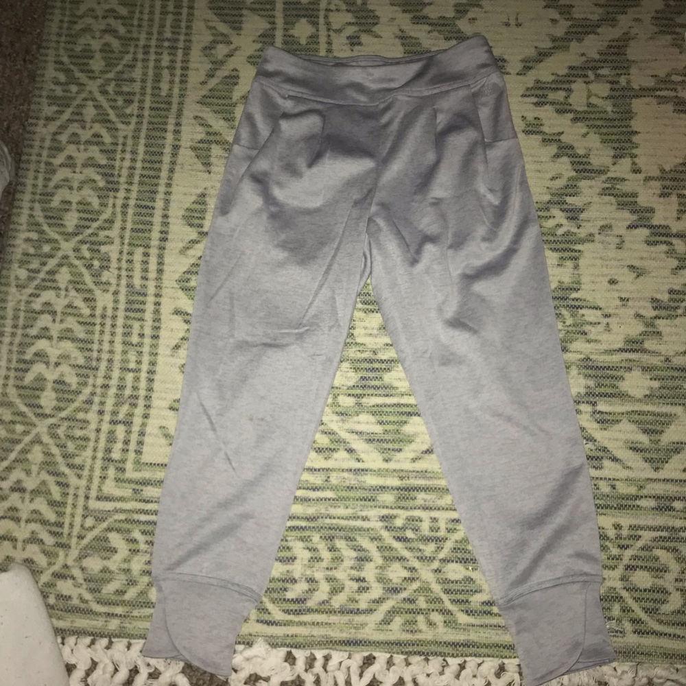 NEVER WORN North Face Gray Tulip Leggings